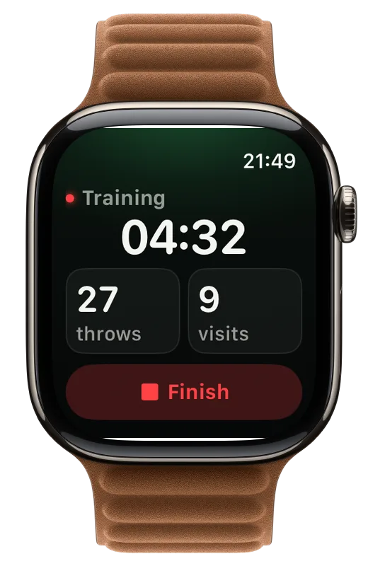 ThrowKit on Apple Watch while recording: session time, throws and visits